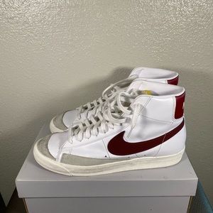 NIKE BLAZER MID '77 VINTAGE